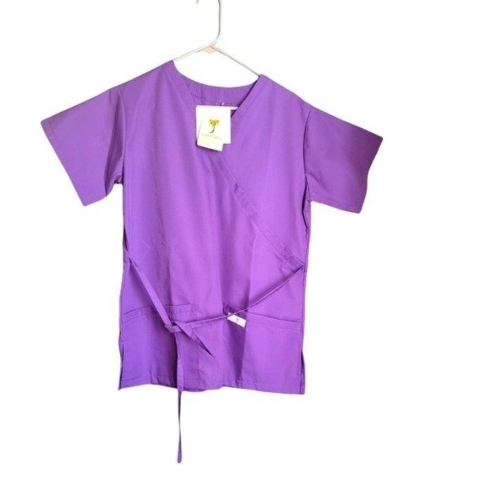 Scrub Med  Women’s Demi Wrap Scrub Top Solid purple size 10-12 pockets Nwt Work
